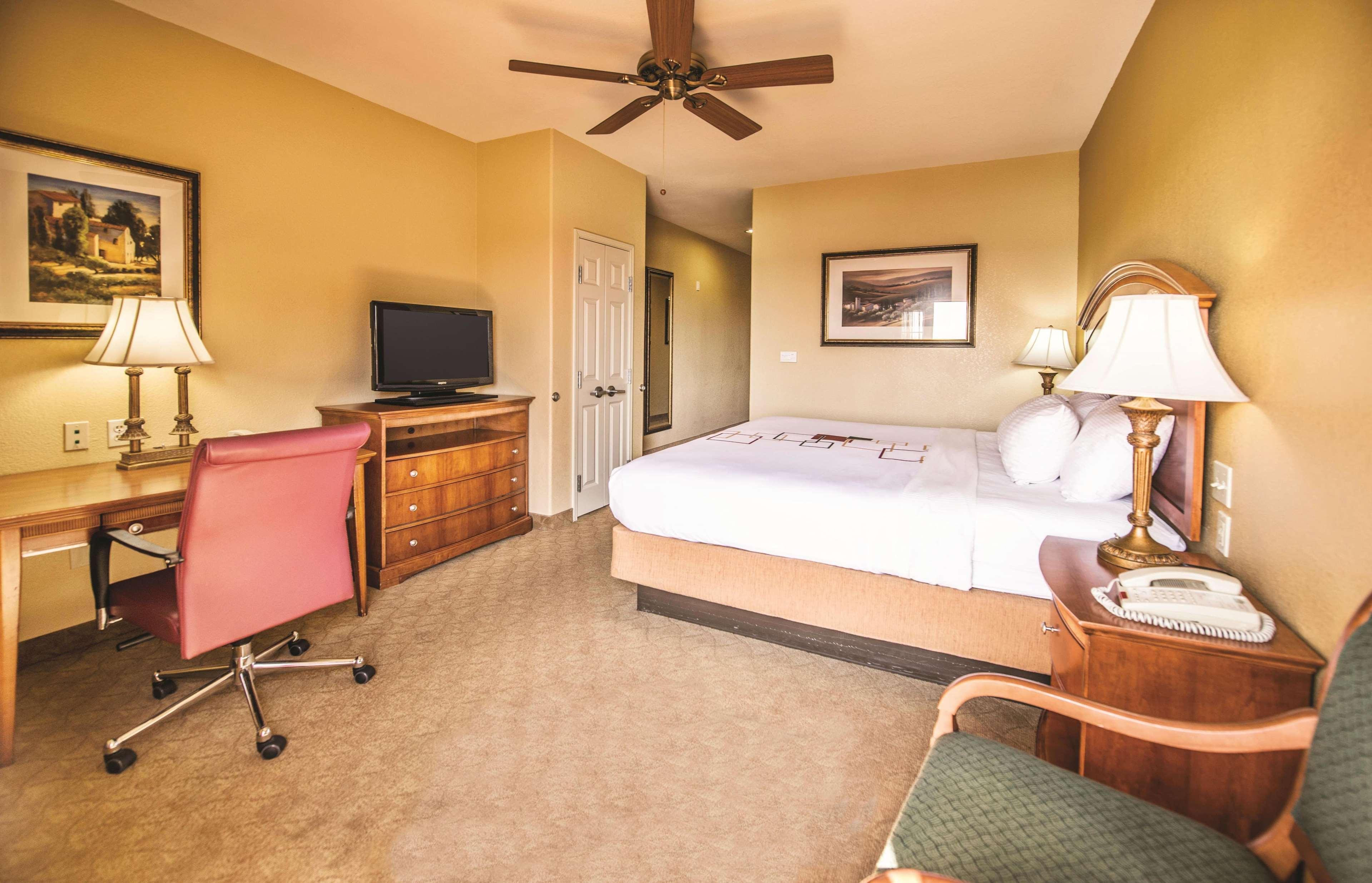 La Quinta By Wyndham Marble Falls Exteriér fotografie