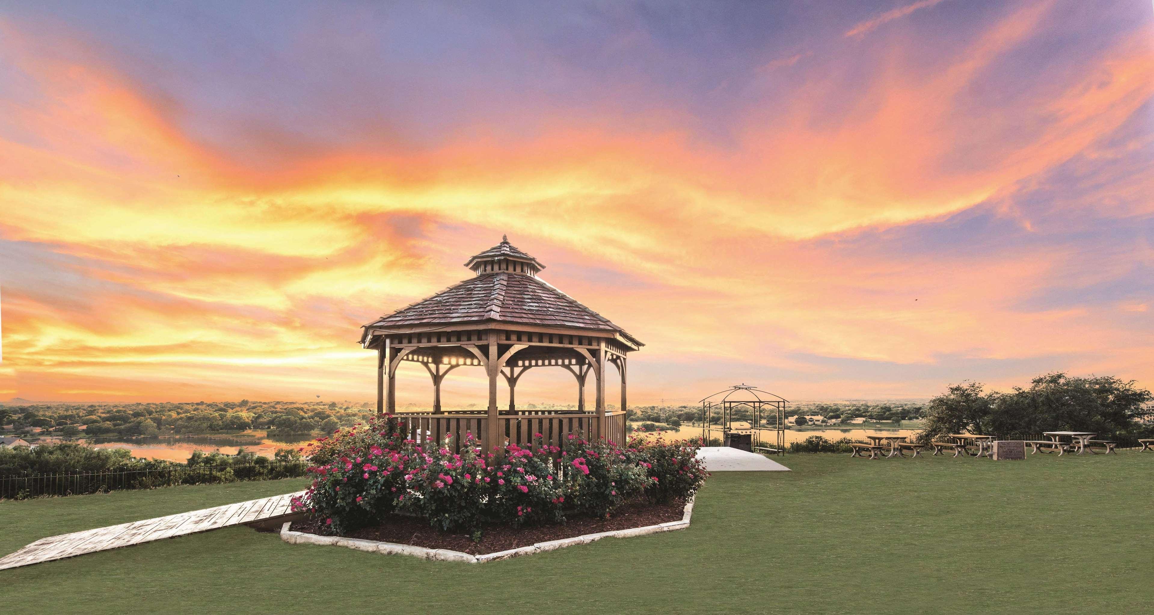 La Quinta By Wyndham Marble Falls Exteriér fotografie
