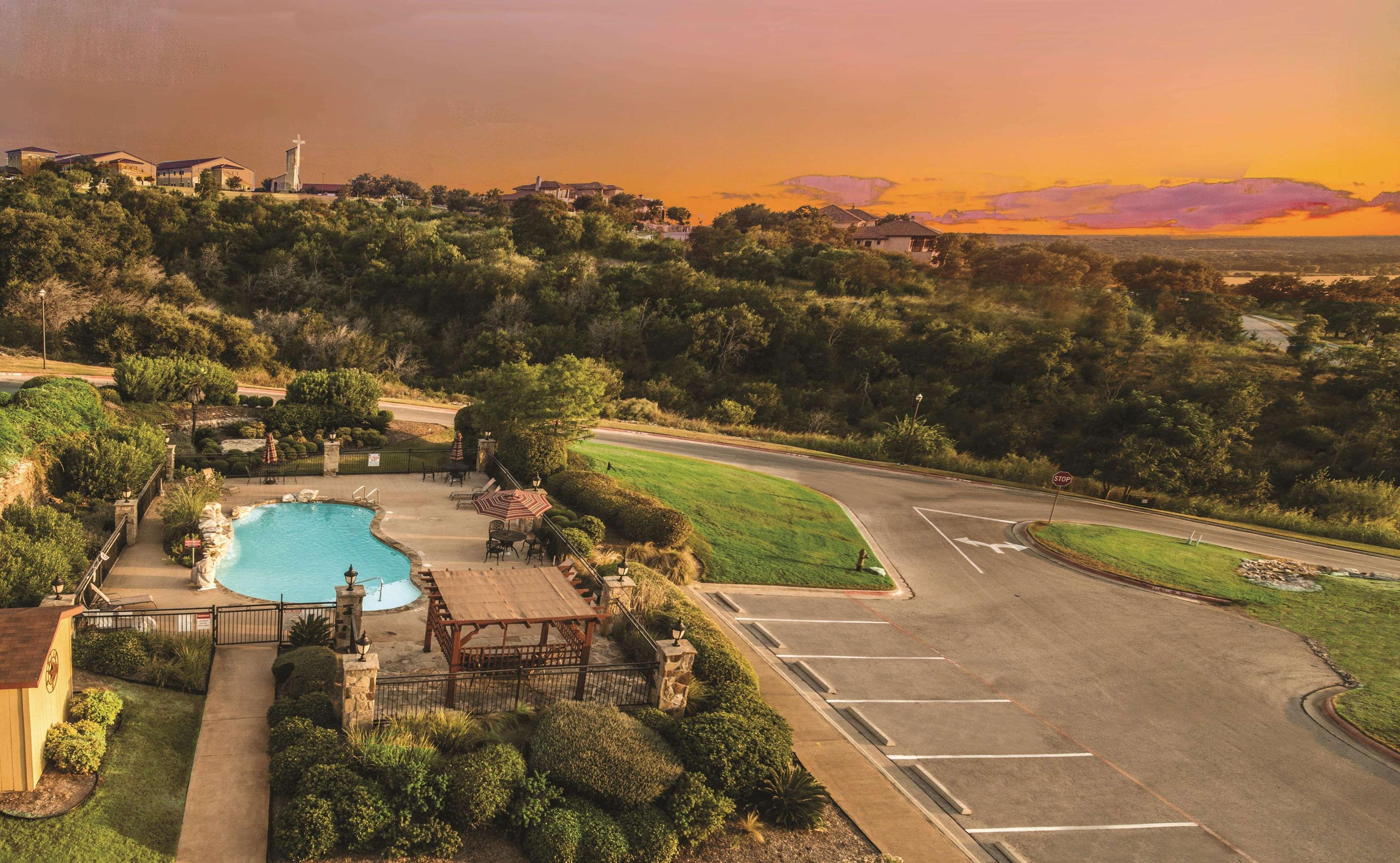 Hotel La Quinta By Wyndham Marble Falls Exteriér fotografie